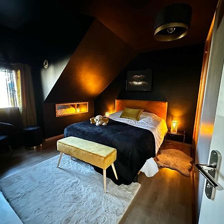 Les Temps Heureux Exclusivement Familles Quimper Exterior foto