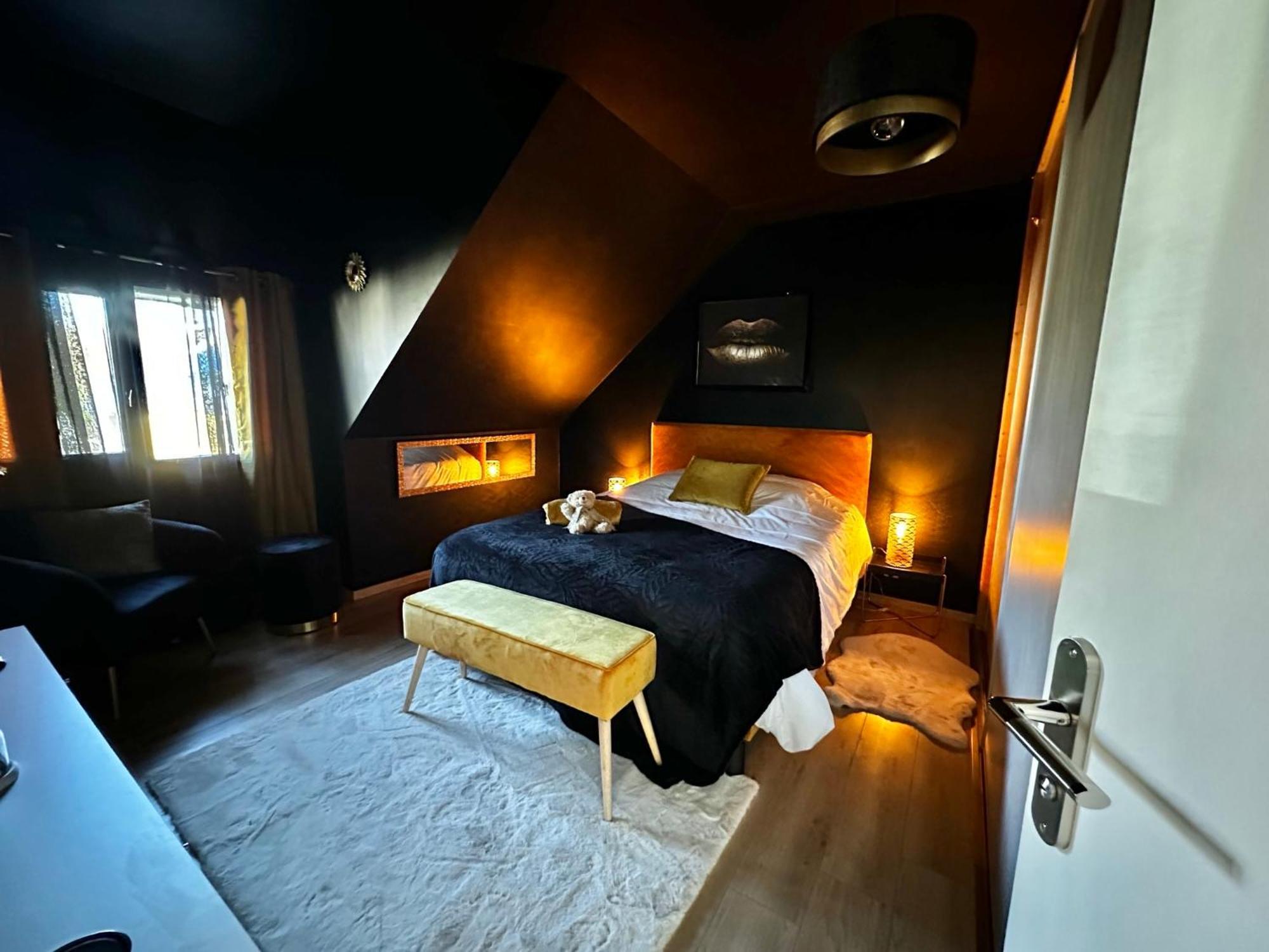 Les Temps Heureux Exclusivement Familles Quimper Exterior foto